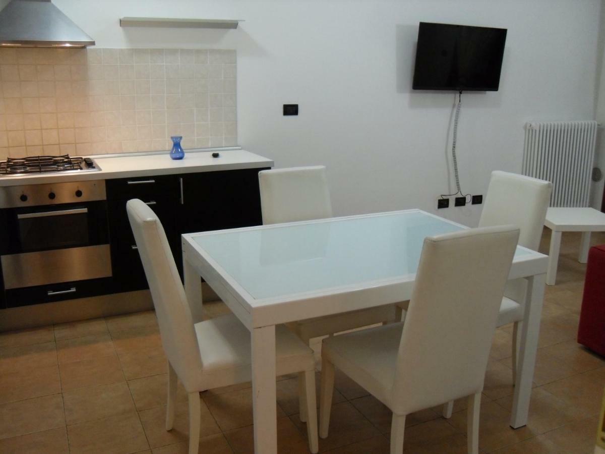 Apartment In The Green La Spezia Bagian luar foto